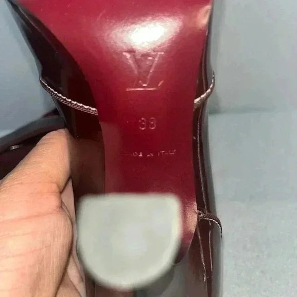 Louis Vuitton Balmoral Bordeaux Tassel heels wine patent leather, coquette girl - Picture 13 of 14